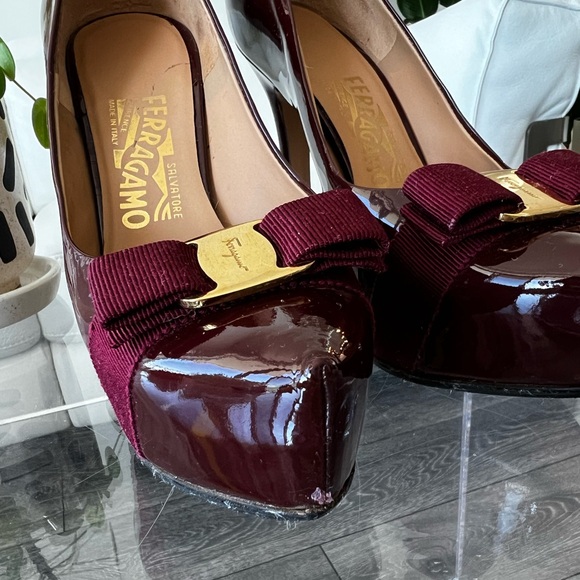 Salvatore Ferragamo Patent Leather Vera Bow Pump Heels - Picture 8 of 9